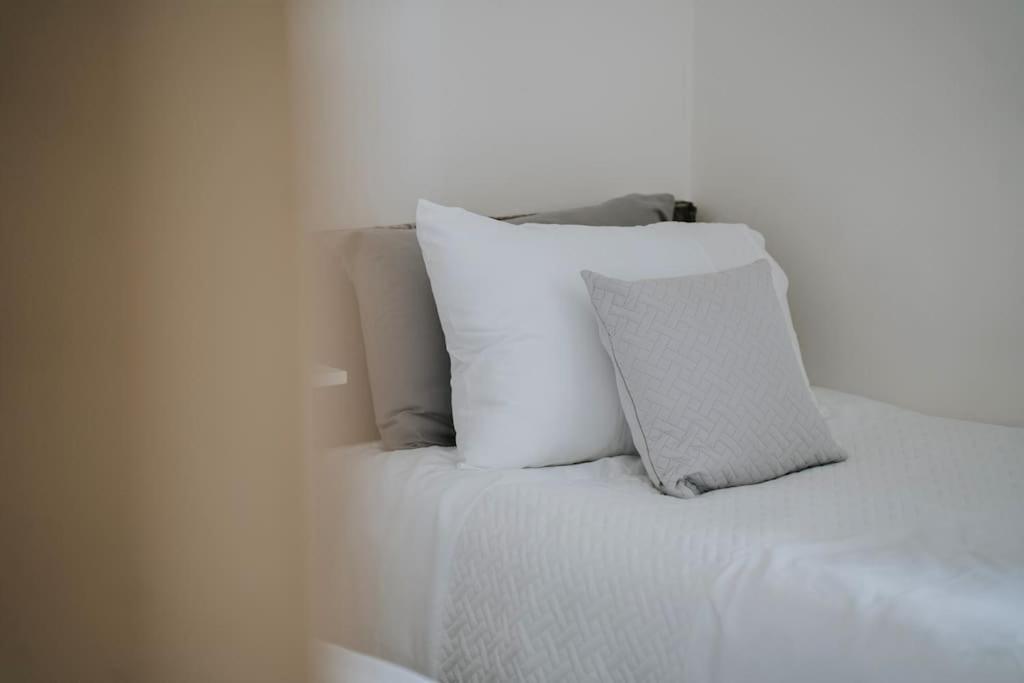 Linen Cottage- Parking, Leds, 4K Tvs, 5G Wifi And More! Bath Kültér fotó