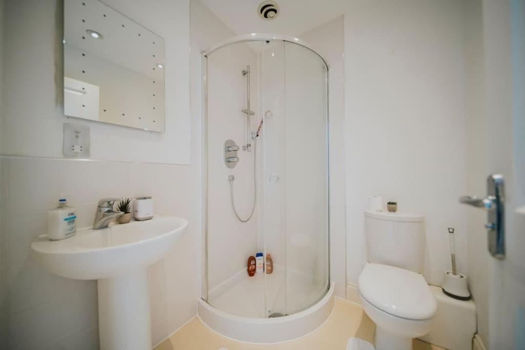 Linen Cottage- Parking, Leds, 4K Tvs, 5G Wifi And More! Bath Kültér fotó