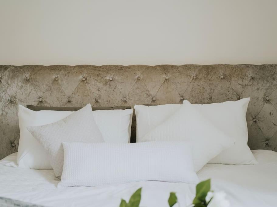 Linen Cottage- Parking, Leds, 4K Tvs, 5G Wifi And More! Bath Kültér fotó