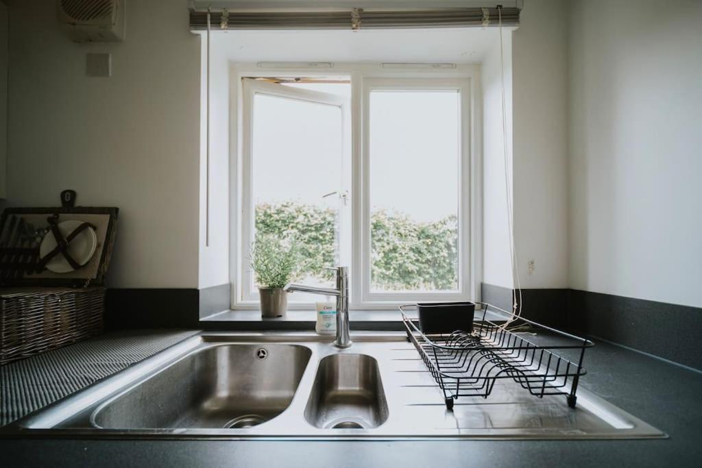 Linen Cottage- Parking, Leds, 4K Tvs, 5G Wifi And More! Bath Kültér fotó